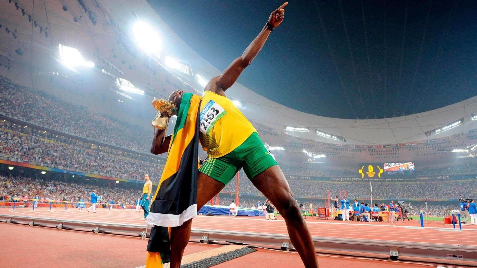 阿尔卡拉斯横扫对手晋级美网八强 新生代天王展现王者风范